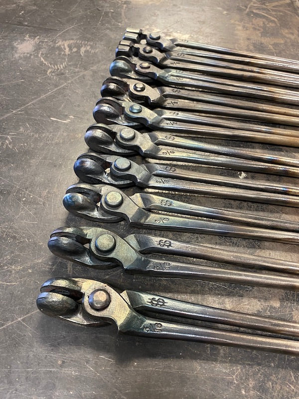 Tongs